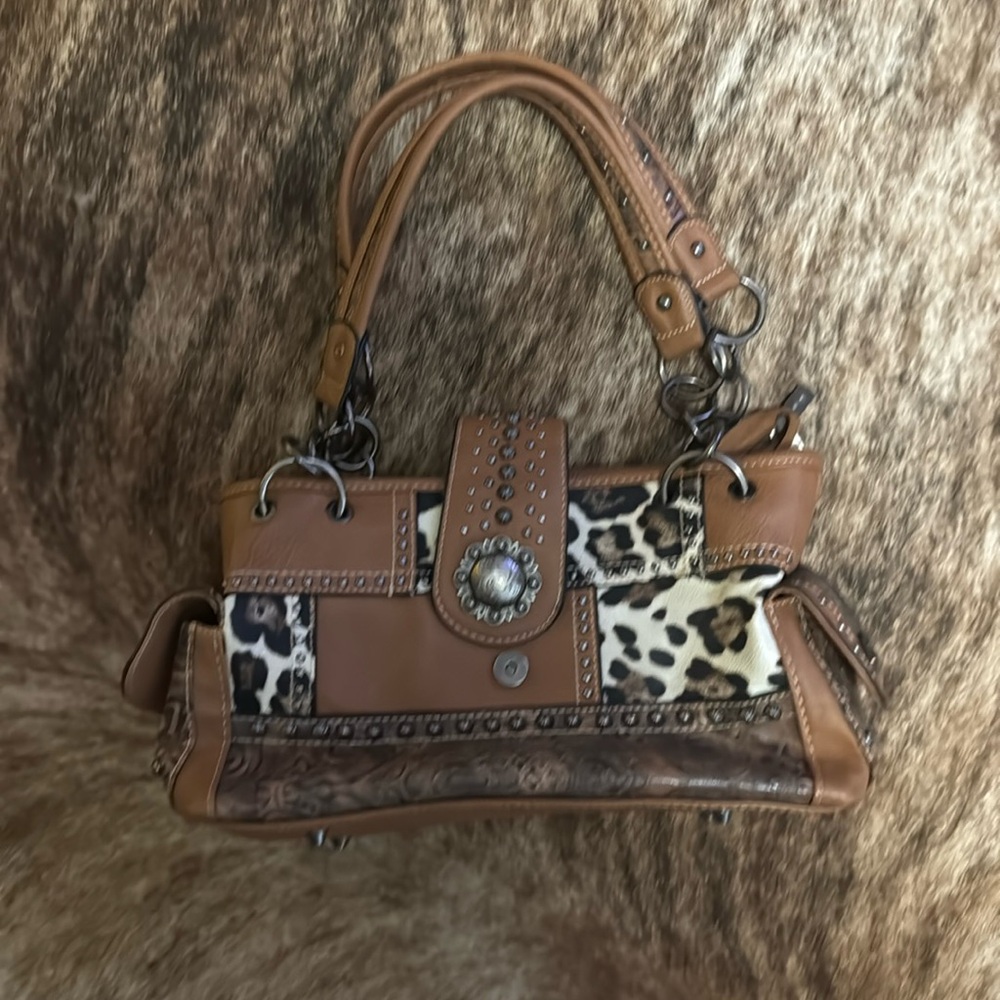 MONTANA WEST BUCKLE COLLECTION CONCEALED CARRY SATCHEL